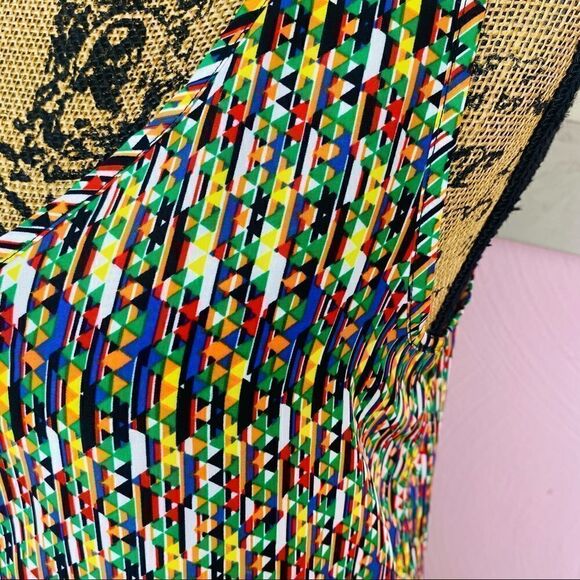 Forever 21 Multi Color Geometric Print Open Strappy Back Sleeveless Blouse Small - Picture 5 of 10